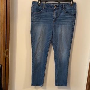 AMERICAN EAGLE JEANS